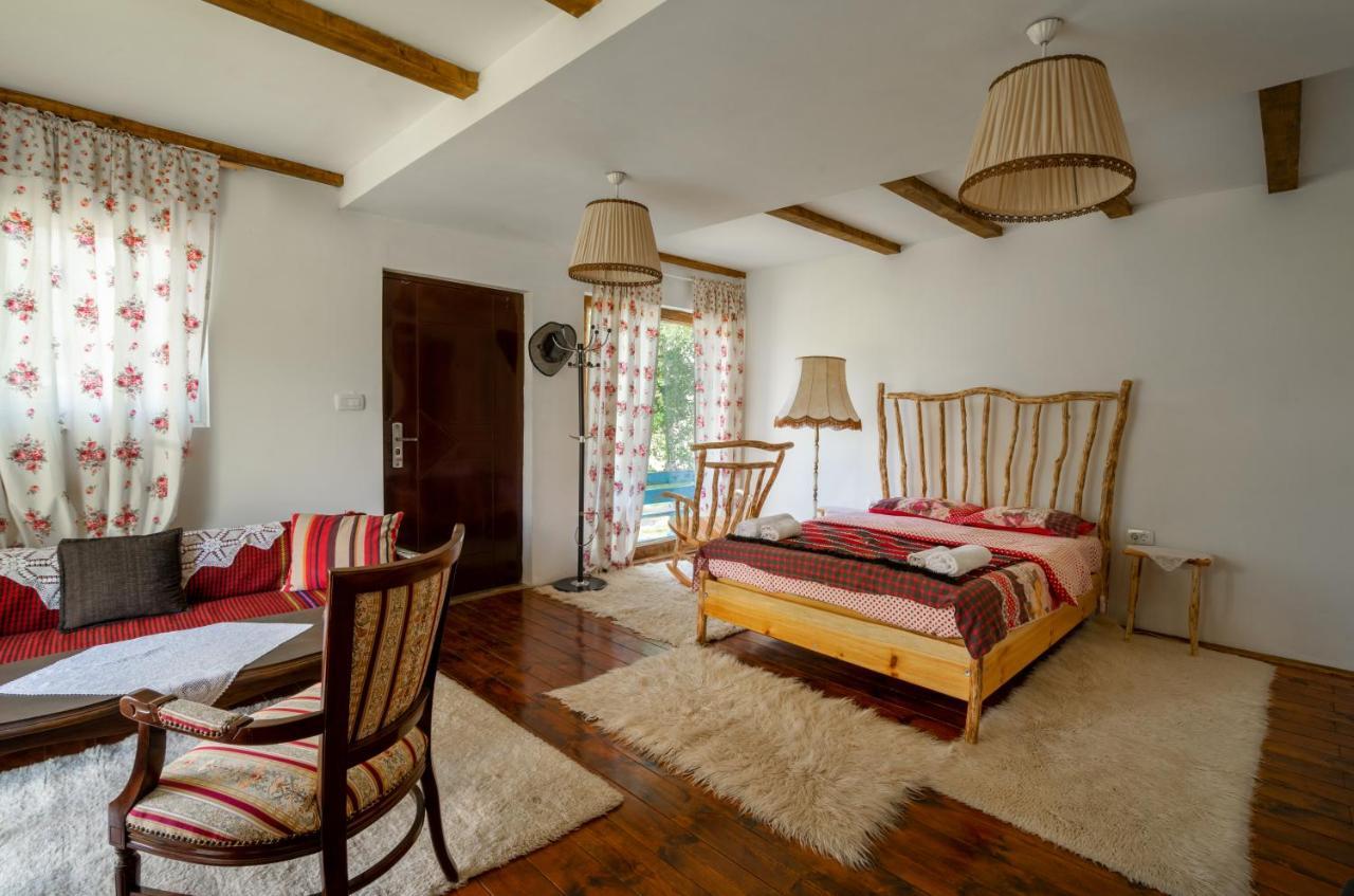 Etno Selo Montenegro Hotel Pluzine Bagian luar foto